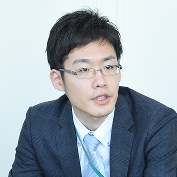 中村 隆一 氏