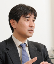 高橋 智仁 氏