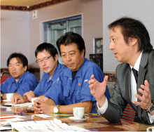 右から田口 二郎 氏・米澤 友章 氏・糸賀 建二 氏・伊藤 賢治 氏