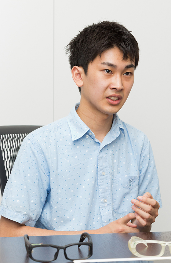 市川 友貴 氏