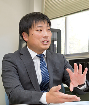 瀬川 裕二 氏