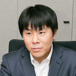正木 寧 氏