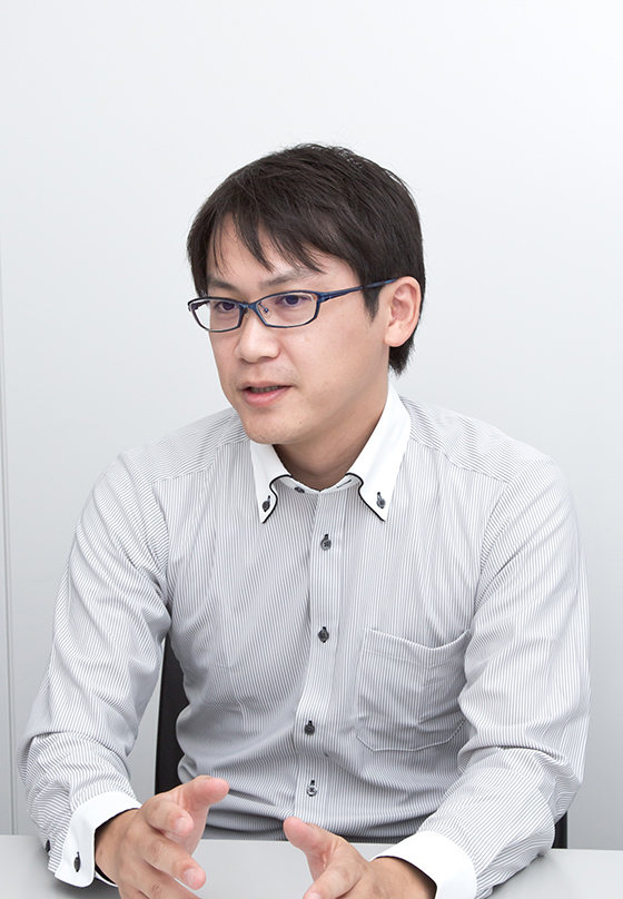 東 未央 氏