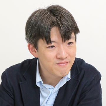 畠山 健 氏