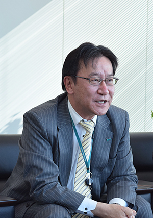 南 孝司 氏