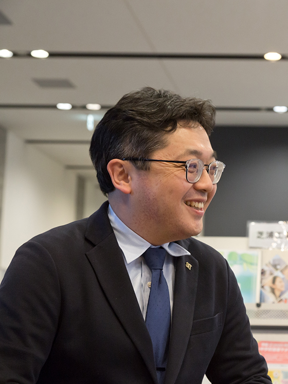 佐藤 剛 氏