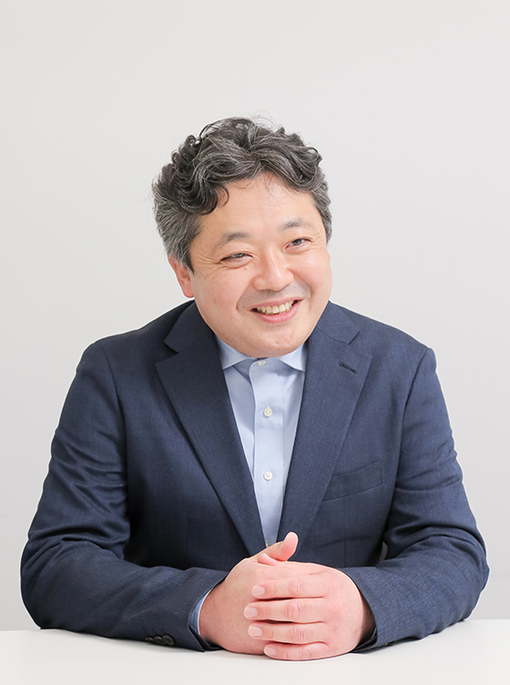 佐藤 剛 氏