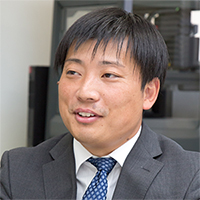 瀬川 裕二 氏