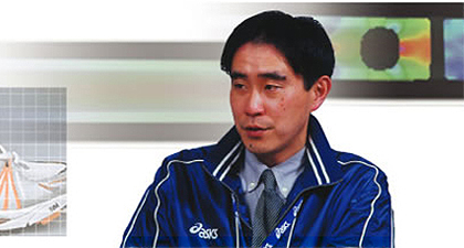 アシックス