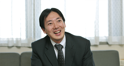 日本経済新聞社